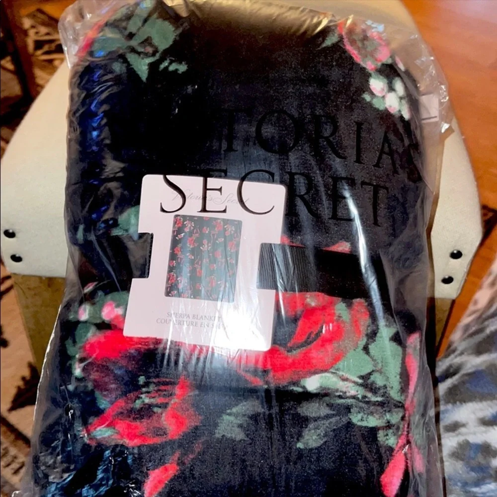 Black Victoria Secret Roses Blanket